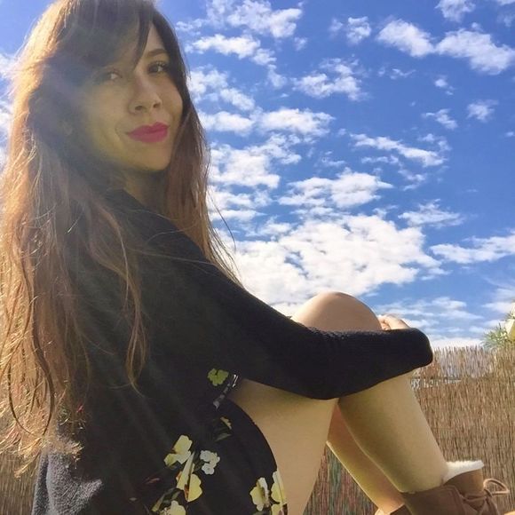 Meet your Posher, Loree - Picture 1 of 1